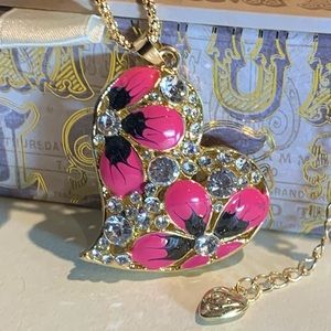 💋 $/$15 💋 Betsey Johnson Style - Love Heart Crystal Necklace